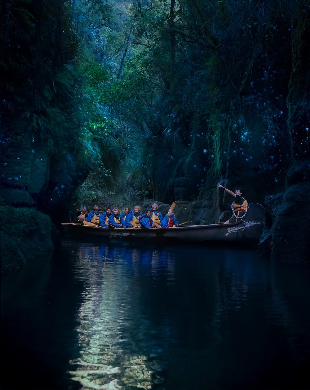 Waimarino Kayak Tours | Big Kanu Glowworm Tour | Tauranga | NZ