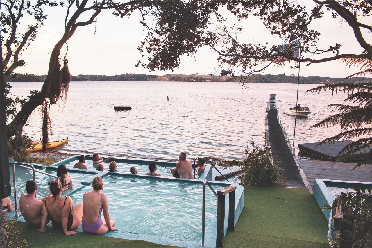 Starlight/Gourmet Kayak Tour Rotorua